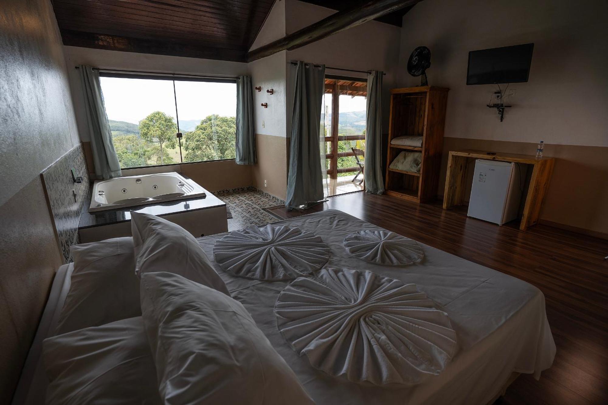 Conceição da Ibitipoca Hotel Alpha Ville Chales מראה חיצוני תמונה