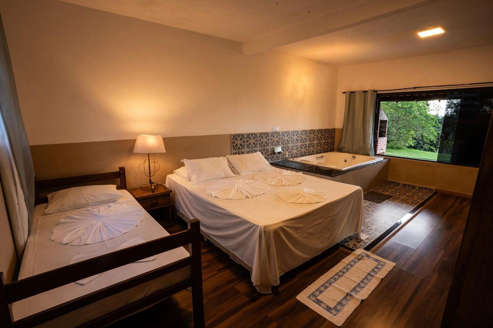 Conceição da Ibitipoca Hotel Alpha Ville Chales מראה חיצוני תמונה